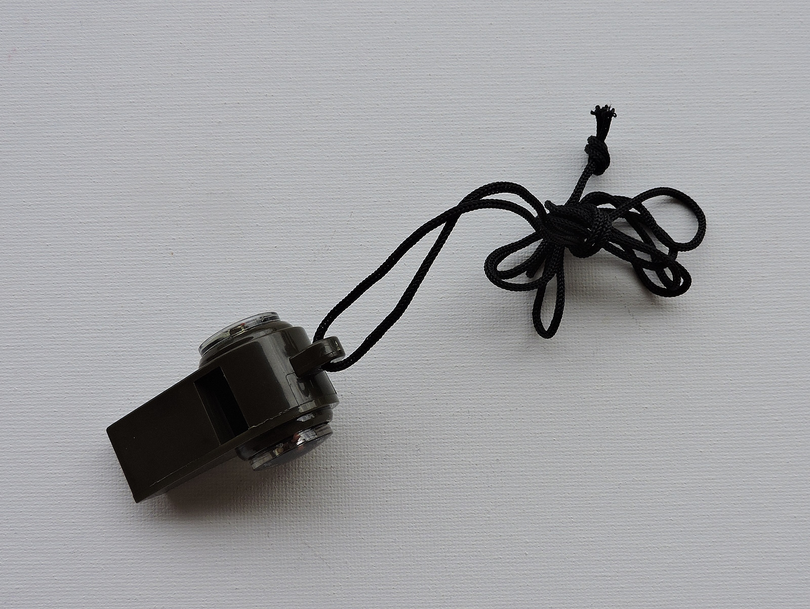 Kit de Survie Trousse de Randonnée - Lampe Torche - Couteau - Firesteel - Sifflet de Survie - Boussole - pour Camping, Randonnée, Militaire et Chasse